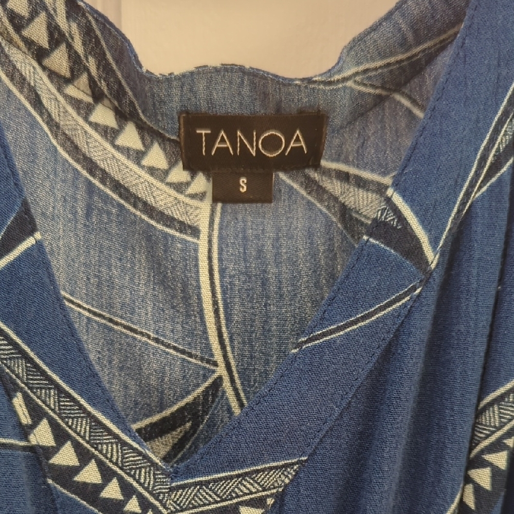 Tanoa Blue Geometric Pattern Top - Picture 2 of 7